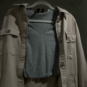 FOREVER 21 Cropped Low-Neck Ruffle Grey Tee Shirt/Top Small